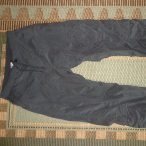 The North Face Sport Capris S/P Charcoal Gusset Crotch Adj. Waist/Hem Cords - Picture 7 of 16